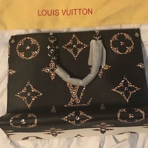 Fashion Inspired Leather hand bag